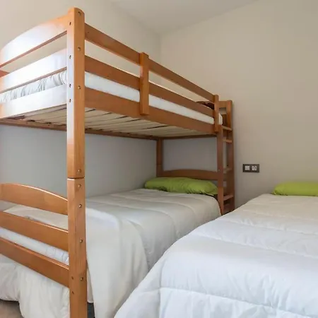 Piso De 2 Habitaciones, 3 Piscinas Y Cerca Del Mar Ρόζες